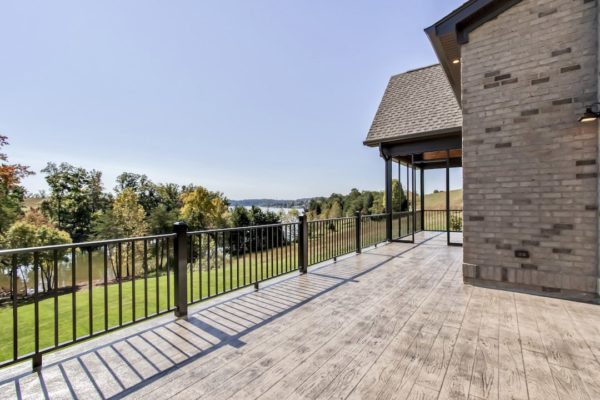06_ZepherDrive_171_Deck-min