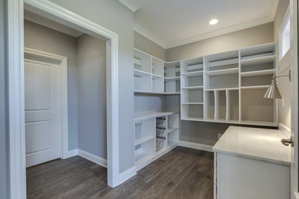 13_LanyardWay_198_Pantry-Office01-min
