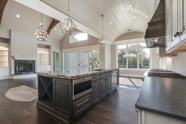 20_ZepherDrive_171_Kitchen04-min