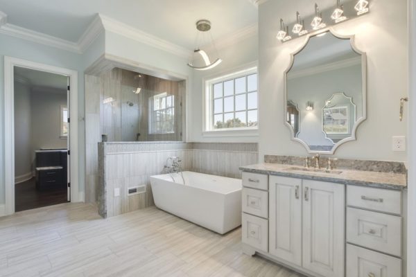 26_ZepherDrive_171_MasterBath01-min