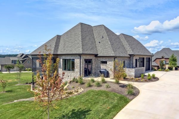40_LanyardWay_198_GrillPatioCorner-min