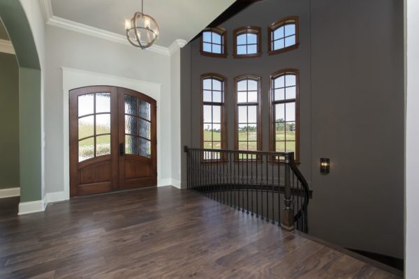 44_ZepherDrive_171_MainEntry-StairsDown-min